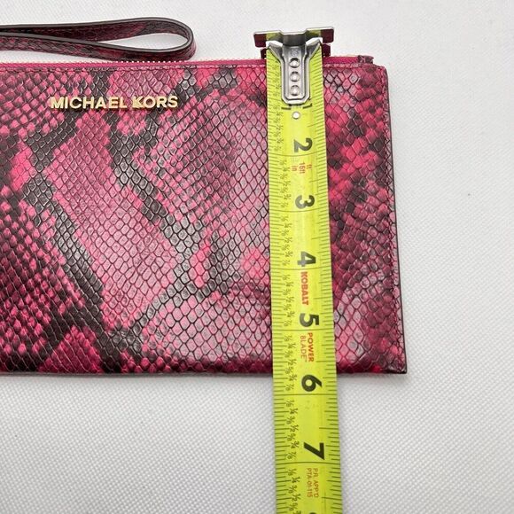 Michael Kors Jet Set Python Print Crimson Red Black Leather Wristlet $158 NWOT - Picture 12 of 12